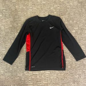 🌼 3/15 boys’ Nike long sleeve tee